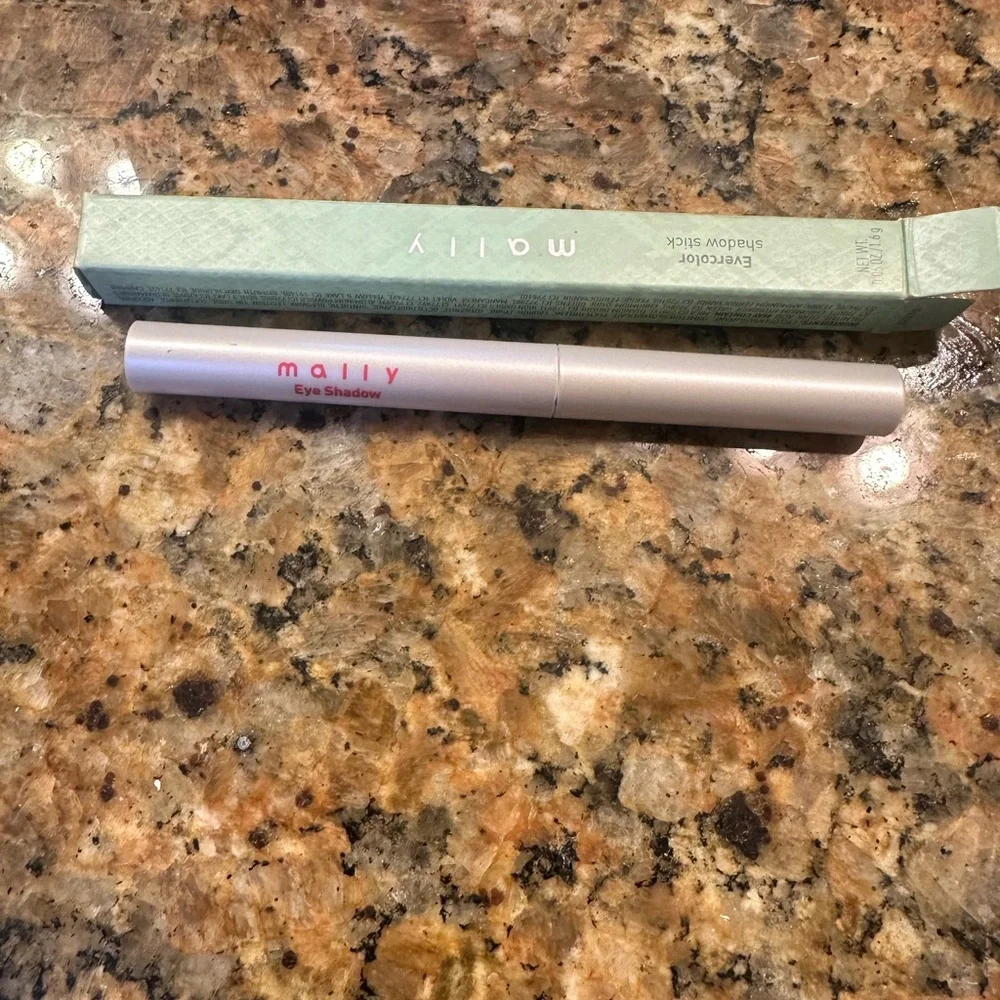 Mally evercolor eyeshadow stick